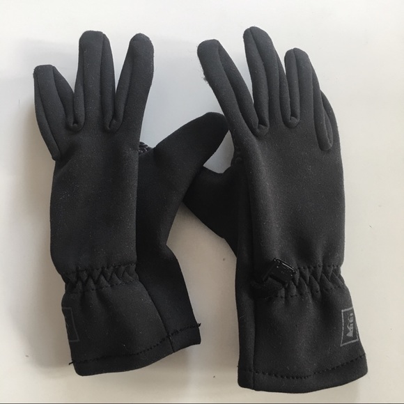 REI Accessories Gently Used Girls Xs 67 Rei Thin Glove Liner Poshmark